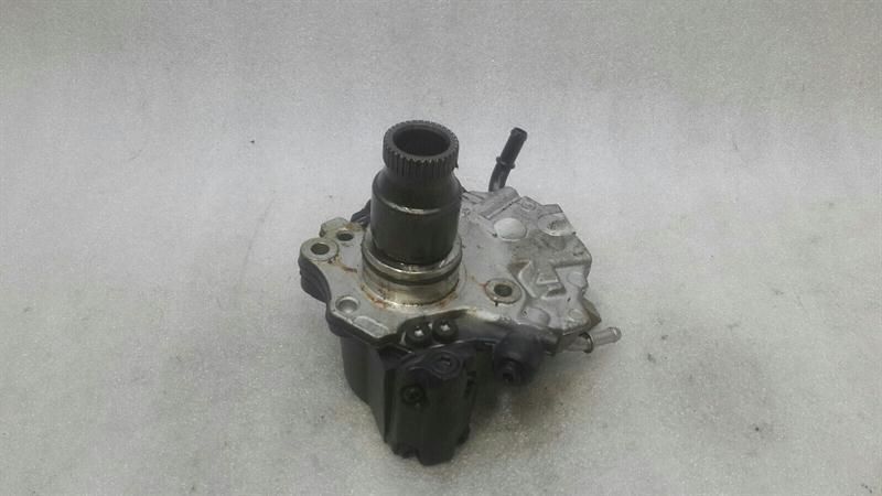 Mercedes C Class W205 Fuel Pump Mechanical A6510703301 Fuel Pump C250d