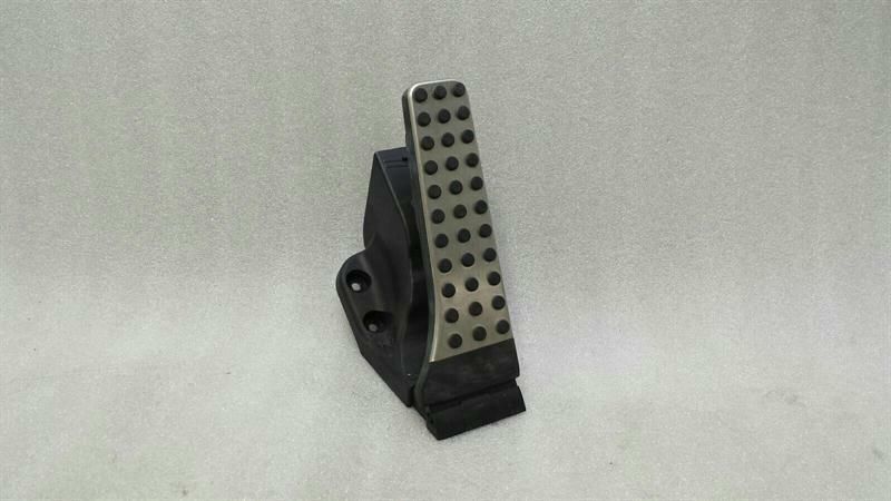 Mercedes C Class W205 Gas Pedal (Electrical) A2053000104 Accelerator Pedal C220