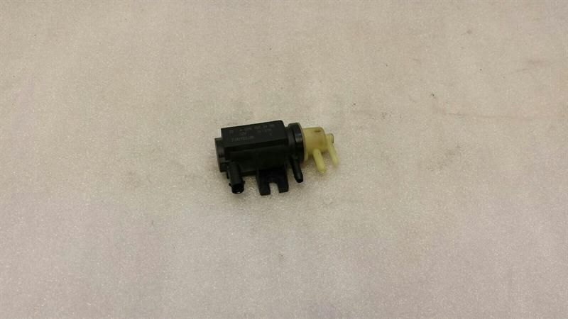 Mercedes C Class W205 Turbo Vacuum Valve A0091533128 Turbocharger Valve