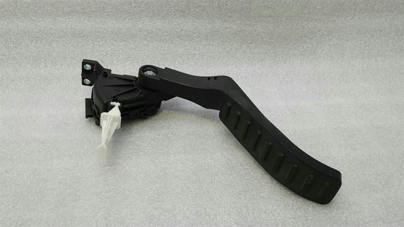 Porsche Cayenne 958 92a Gas Pedal (Electrical) 7L0723507E Accelerator Pedal