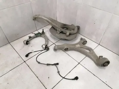 Porsche Cayenne 958 92A Left Front Hub 95834115500 Wheel Bearing Housing Front Left