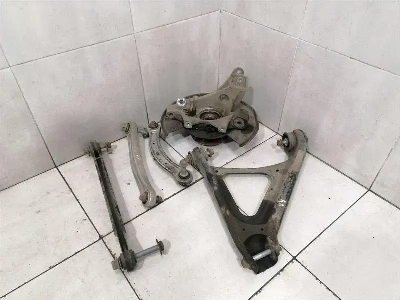 Porsche Cayenne 958 92A right rear hub 95833161210 wheel bearing housing rear right