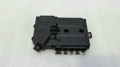 Skrzynka bezpieczników Mercedes C Class W205 A2055402850 Przekaźnik skrzynki bezpieczników