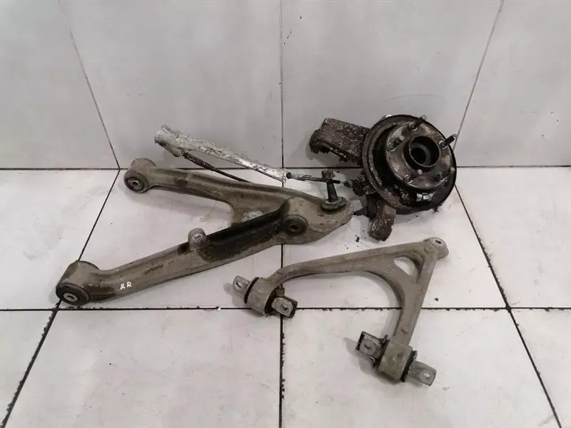 Chevrolet Corvette C6 Z06 Right Rear Hub 88965637 Wheel Bearing Case Rear Right