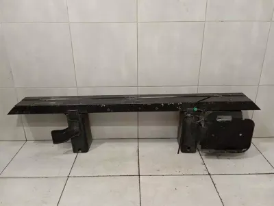 Chevrolet Corvette C6 Z06 LS7 Bakre stötfångarbalk 89025159 Bakre stötfångarhållare