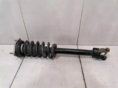 Mercedes C Class W205 Передний амортизатор A2053209230 Передний амортизатор