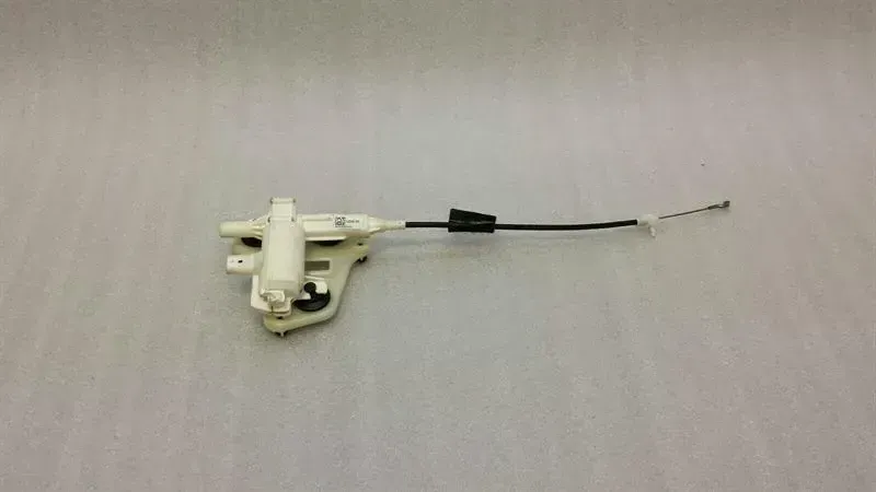 Mercedes C Class W205 Boot Lock A0999068500 Tailgate Lock Motor