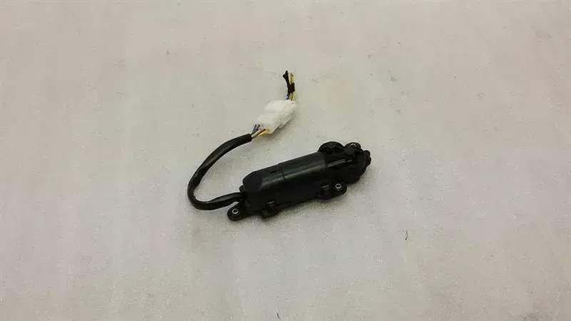 MERCEDES C Class W205 Left Sunblind Motor A2059063700 Drive Rear Roller Blind Left