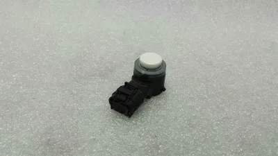 Mercedes C Class W205 parkošanās sensors A0009059300 parkošanās palīgsistēmas parkošanās sensors