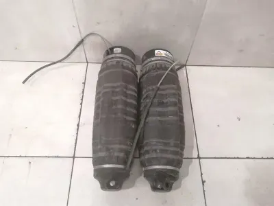 Mercedes CLS W219 Zestaw sprężyn pneumatycznych tylnych ARNOTT Amortyzator tylny Airmatic
