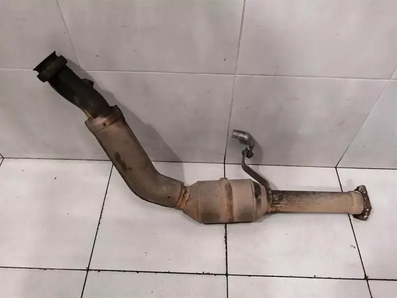 Mercedes G-Car W463 G63 AMG Catalytic Converter A4634907419 Catalyst Left