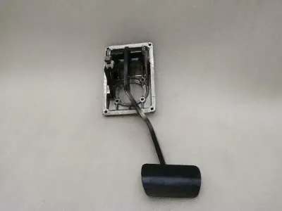 Mercedes G-Wagen W463 Педал на спирачката A4632940701 Педал на спирачката