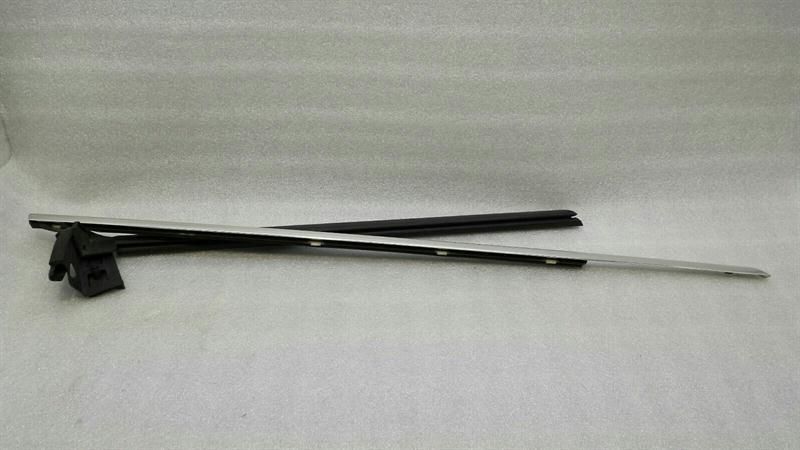 Mercedes W219 CLS55 AMG FRH Door Chrome Strip A2197250665 Tray VR