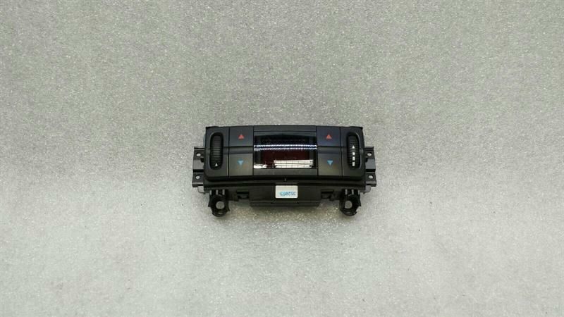 Mercedes W219 CLS55 AMG Car Climate Control A2118300285 Rear Climate Control Panel