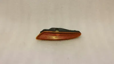 Mercedes SL R230 Prawy kierunkowskaz A2308851714 Prawy kierunkowskaz boczny