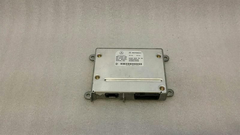 Mercedes SL R230 Voice Control Module A2308207026 Interface Control Unit Phone
