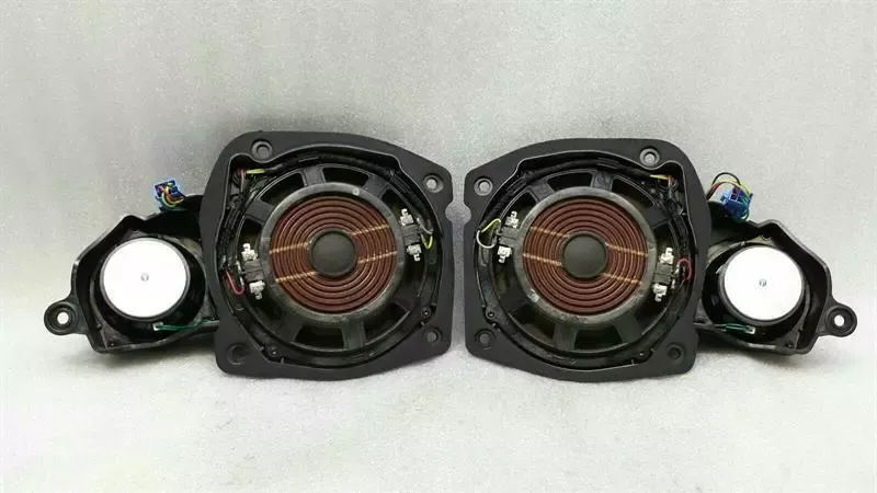 Mercedes CL W216 Speaker Set OF 2 A2168201302 Speaker Set