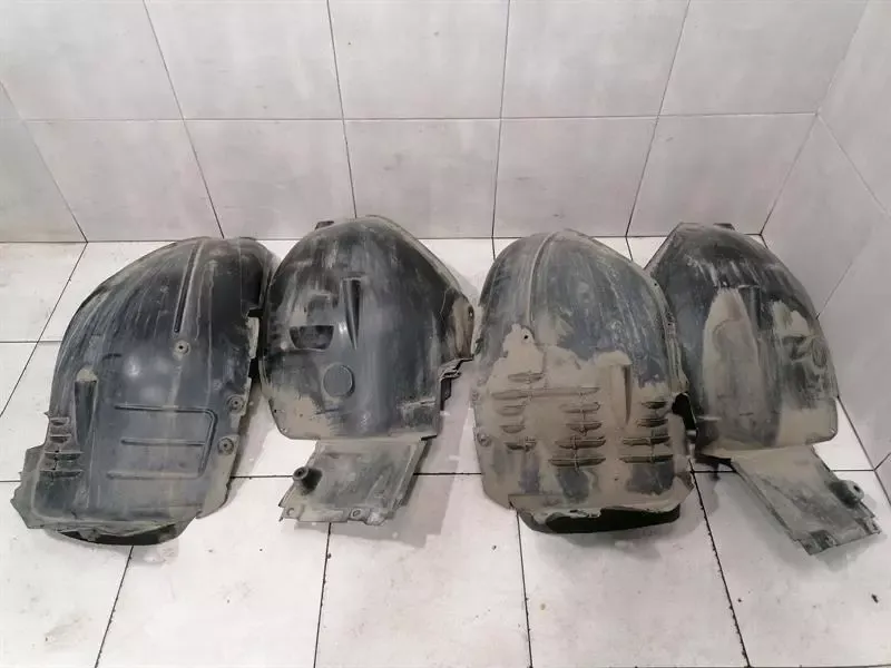 Mercedes S-Class W221 Front Arch Plastic Set A2216903330 WHEEL RUN COVER Set