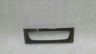 Bande de bois de console cinématique Mercedes CLS W219 A2196801039.