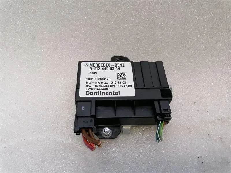 Mercedes S-class W221 electronic module A2124400314 control unit fuel pump