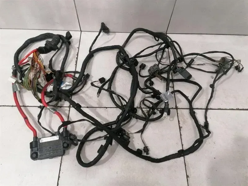 Mercedes S-Class W221 Engine Bay Wiring Loom A2214403235 Engine Bay Wiring Harness