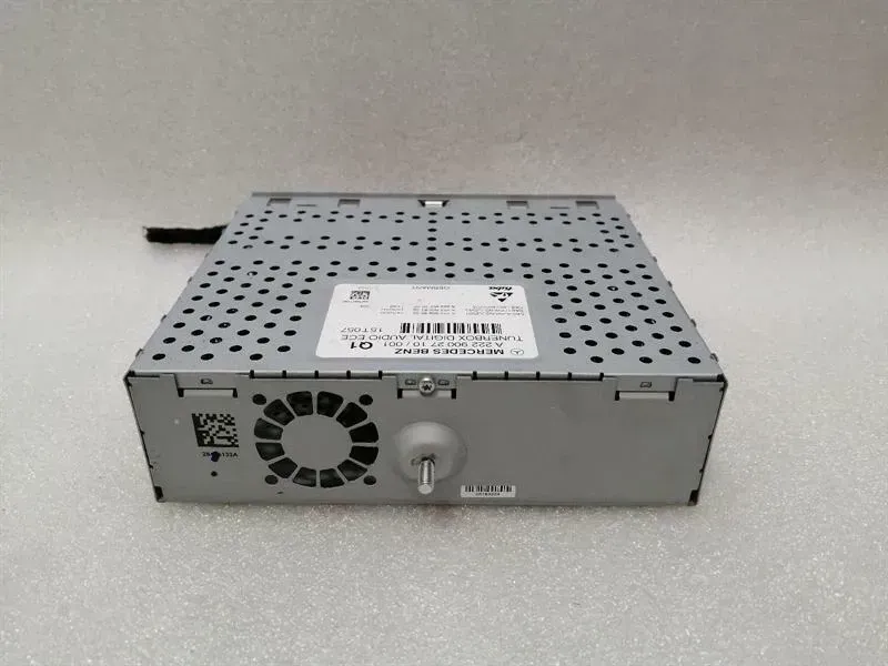 Mercedes CLS W218 Electronic Module A2229002710 ECU - Tuner/Audio/Radio