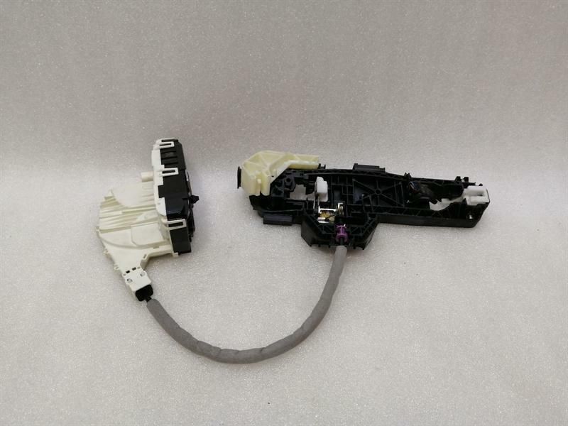 Mercedes E Class W212 rear left door lock A2047303535 door lock rear left