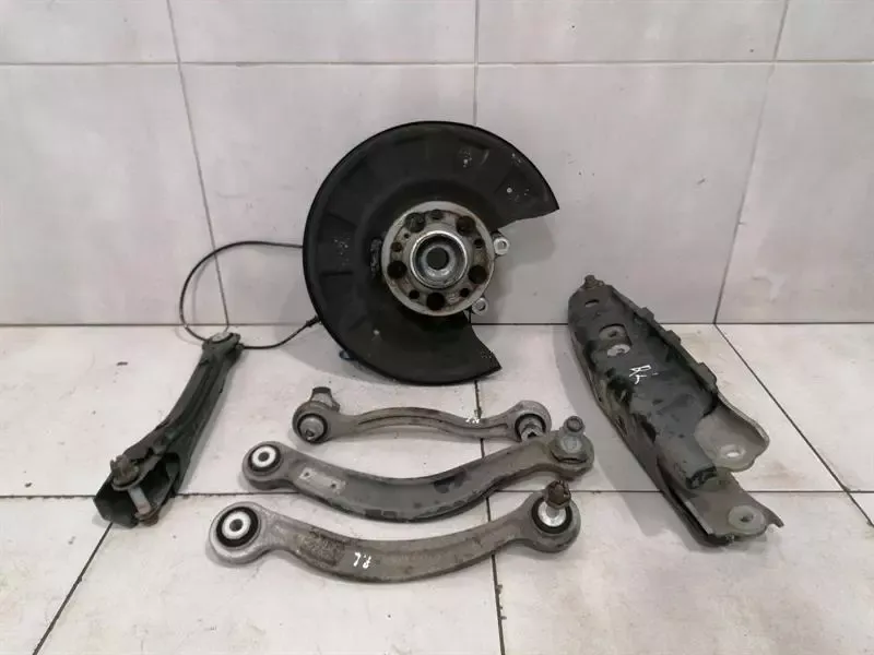 Mercedes SL R231 Left Rear Hub A2313504700 Wheel Bearing Housing Rear Left SET