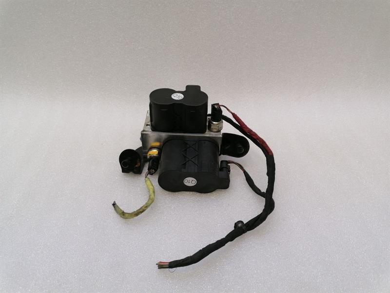 Mercedes CL W216 W221 Rear ABC Hydraulic Valve A2213200358 Hydraulic Valve