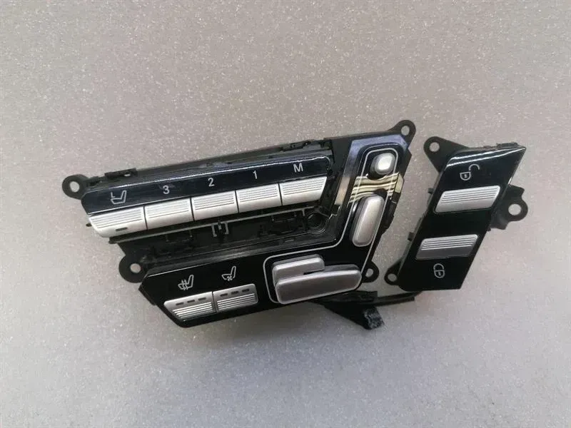 Mercedes S W221 Front Right Seat Switch A2218702379 Right Seat Switch RHD