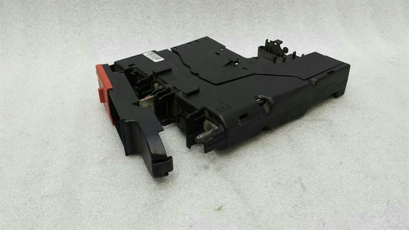 Mercedes SLK R172 front fuse box A1725401450 front fuse box.