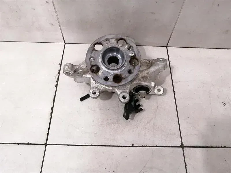 Mercedes CL W217 Right Rear Hub A2223501041 Wheel Bearing Housing Rear Right