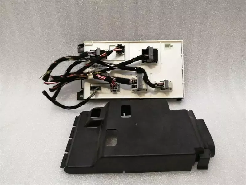 Mercedes ML W166 SAM Module A1669004112 Control Unit CBC V5