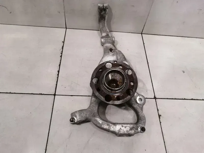 Mercedes CL W217 Left Front Hub A2223321901 Wheel Bearing Housing Front Left