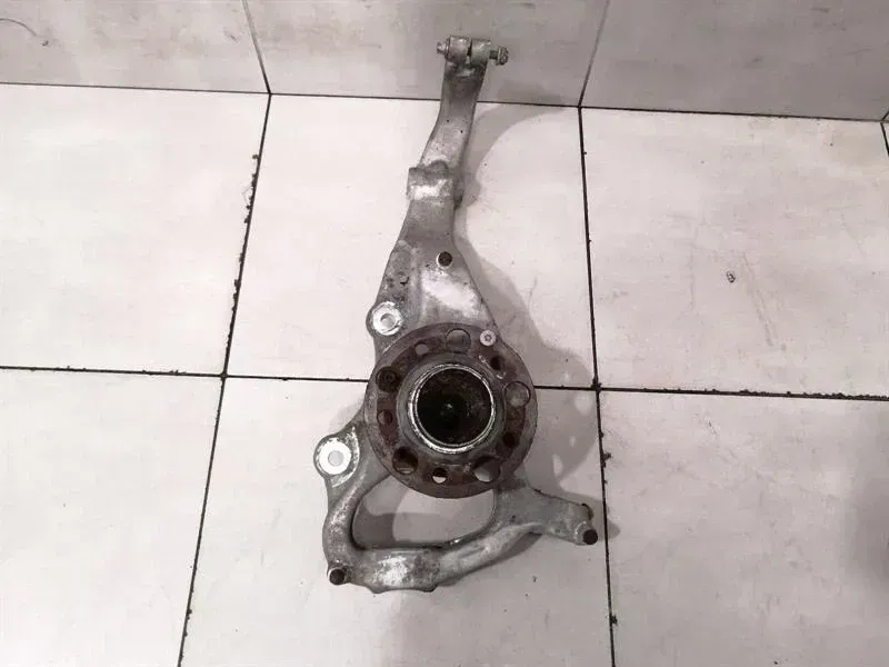 Mercedes W222 AMG W217 Right Front Hub A2223322001 Wheel Bearing Case Front Right