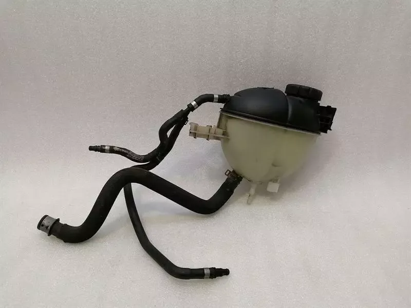 Mercedes E Class W212 Expansion Tank A2045000949 Balancing Tank Cooling Water