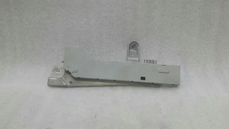 Mercedes CLS W219 Aerial / Antenna A2198200189 Antenna Booster