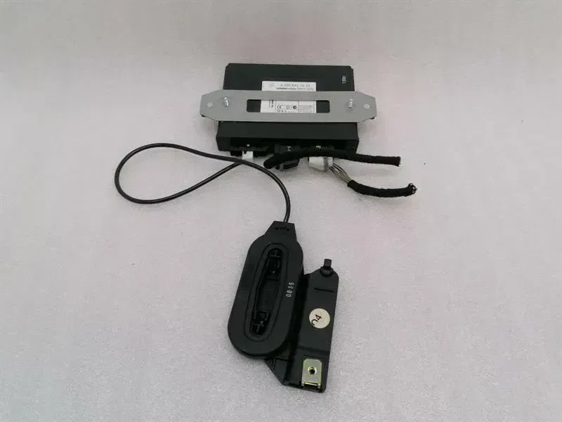 Mercedes CL W215 KEYLESS-GO Module With Antenna A21582075 Control Unit Keyless