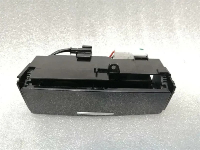 Mercedes CLS W218 CLS63 AMG Ashtray A2186809607 RHD RIGHT HANDLEBAR