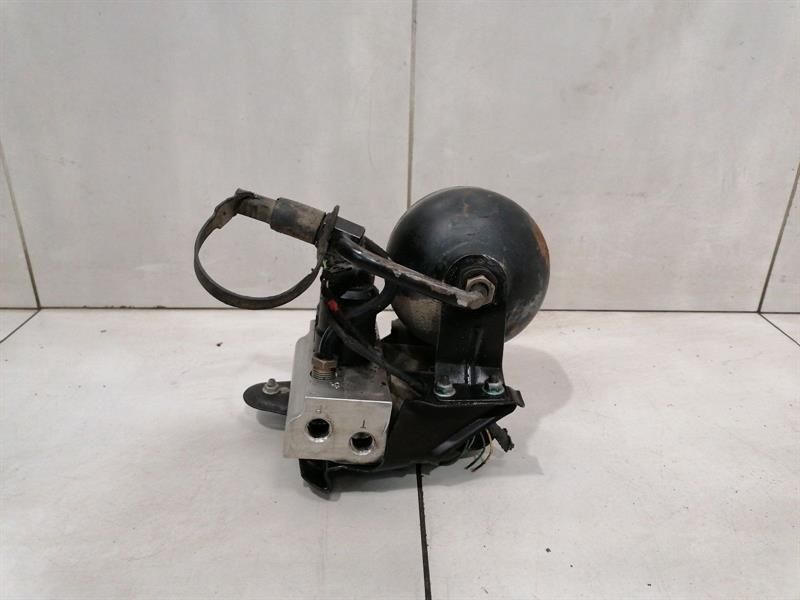 Mercedes SL R230 hydraulic valve A2203200358 hydraulic valve front ABC