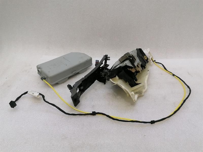 Mercedes SL R230 right door lock A2307200835 door lock right