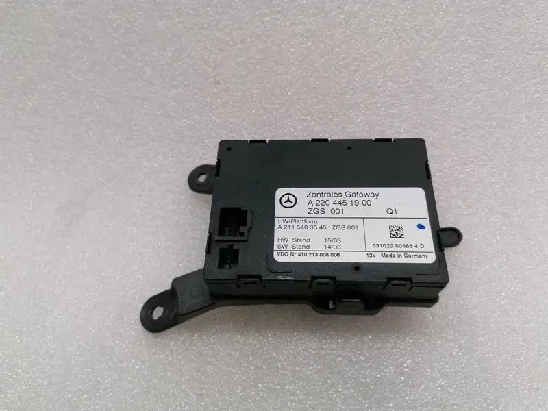 Mercedes SL R230 Electronic Module A2204451900 Control Unit