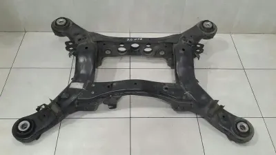 Mercedes GLE X166 C292 W166 hjälpram bak A1663504900 axelram bakaxel
