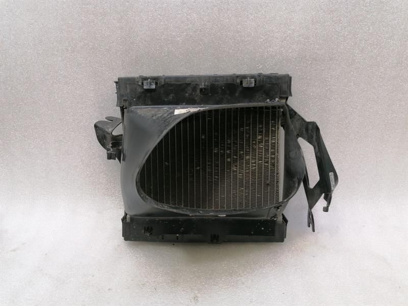 Mercedes R231 SL63 AMG Right Water Radiator A0995003203 Water Cooler Cooler Re