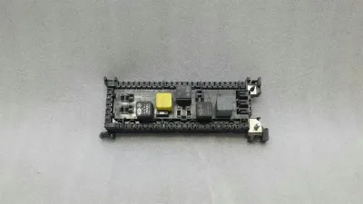Кутия за предпазители Mercedes GLE W166 A1669061202 Кутия за предпазители
