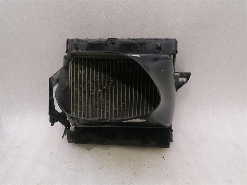 Mercedes SL R231 SL63 AMG Left Water Radiator A0995003203 Water Cooler Cooler Li