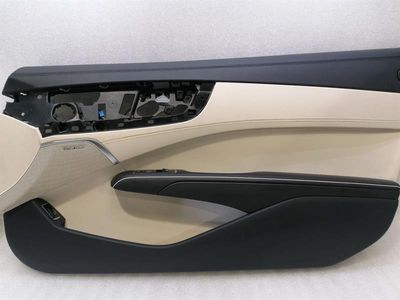 Mercedes SL R231 Osłona drzwi prawa DESIGNO LEATHER A2317205601 RHD PRAWA KIEROWNICA