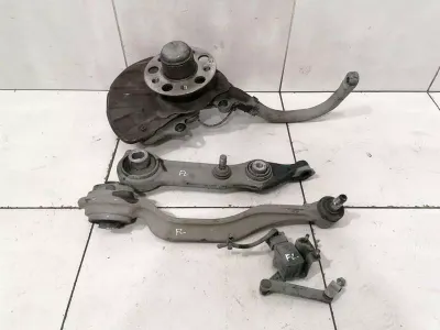 Mercedes E55 AMG W211 Left Front Hub A2303300320 Wheel Bearing Housing Front Left SET