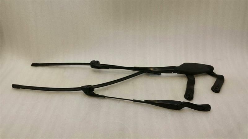 Mercedes E Class W211 Wiper Arm A2118201144 Windshield Wiper Set