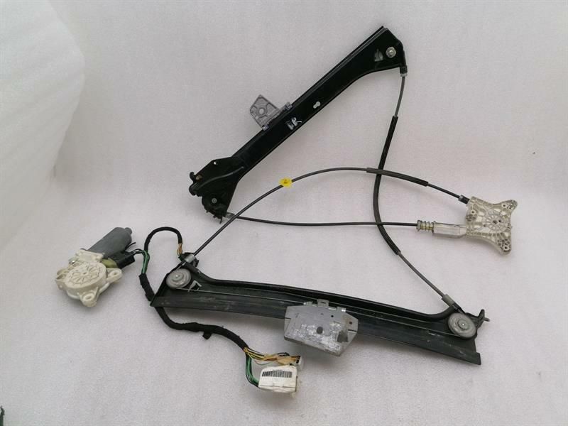 Mercedes CLK W209 Right Front Door Winder A2097200846 Front Right Window